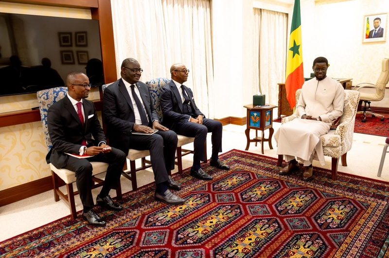 Nairobi- Le Le Pr Bassirou Diomaye Diakhar Faye reçoit une délégation de la Banque Ouest Africaine de Développement, conduite par son Président, Monsieur Serge Ekoué