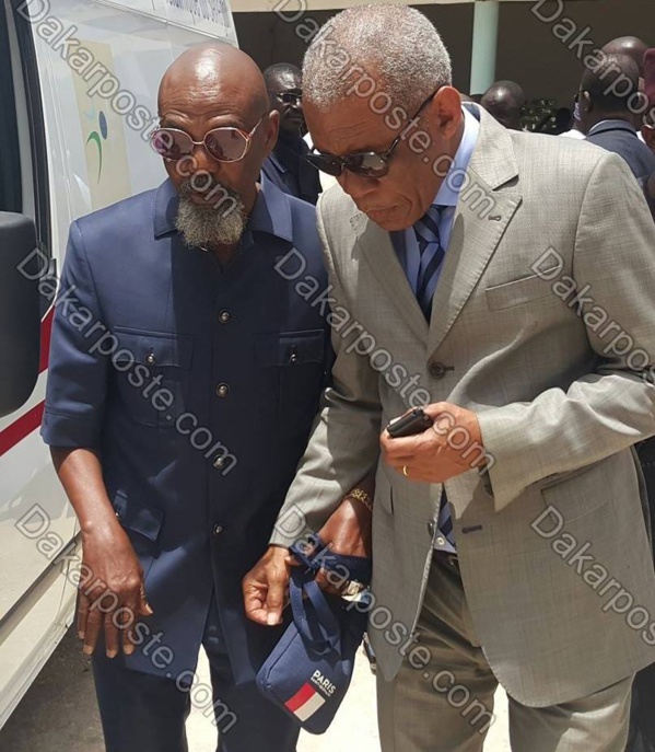 Arrêt sur image! Quand l'ex chef de Cabinet de Wade et le légendaire chef de protocole du Palais Présidentiel se retrouvent... Arrêt sur image! Quand l'ex chef de Cabinet de Wade et le légendaire chef de protocole du Palais Présidentiel se retrouvent...