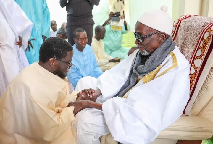 Décès de Serigne Cheikh Saliou MBACKE : Diomaye FAYE présente ses condoléances à la communauté mouride