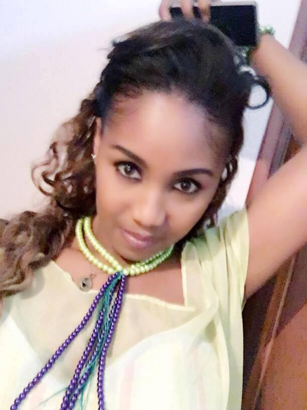 Voici Seynabou Touré : La fille qui accuse le ministre Arona Coumba Ndoffène Diouf de "violence et tentative de viol" Voici Seynabou Touré : La fille qui accuse le ministre Arona Coumba Ndoffène Diouf de "violence et tentative de viol"