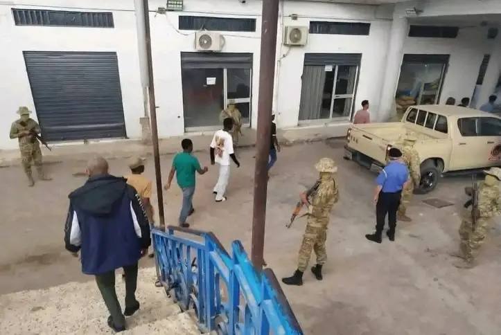 🚨 URGENT 🚨 TRIPOLI BRÛLE ! LA CHASSE AUX MIGRANTS EST LANCÉE !