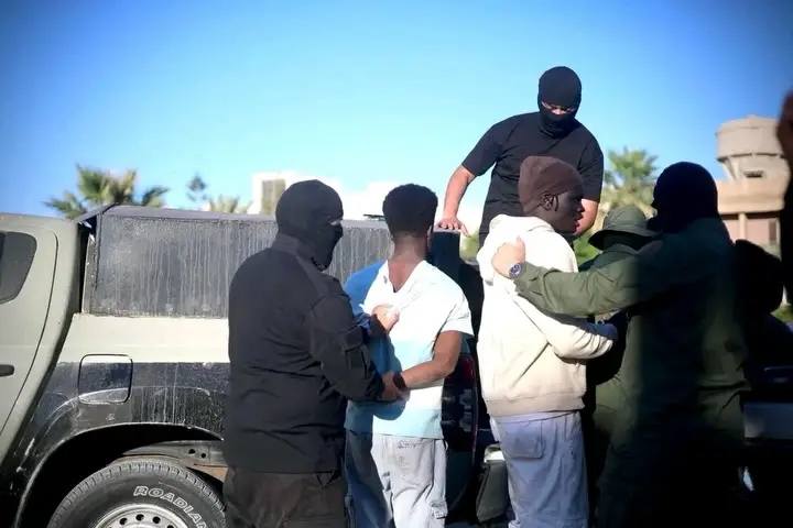 🚨 URGENT 🚨 TRIPOLI BRÛLE ! LA CHASSE AUX MIGRANTS EST LANCÉE ! 🚨 URGENT 🚨 TRIPOLI BRÛLE ! LA CHASSE AUX MIGRANTS EST LANCÉE !