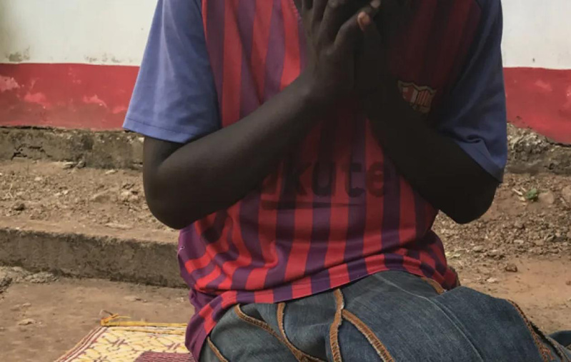 Diamaguène : deux garçons surpris en pleins ébats sexuels, ils sont âgés de… 7 et 11 ans Diamaguène : deux garçons surpris en pleins ébats sexuels, ils sont âgés de… 7 et 11 ans