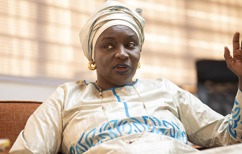 Bras de fer constitutionnel : Aminata Touré brandit la menace d'un référendum face aux députés Bras de fer constitutionnel : Aminata Touré brandit la menace d'un référendum face aux députés