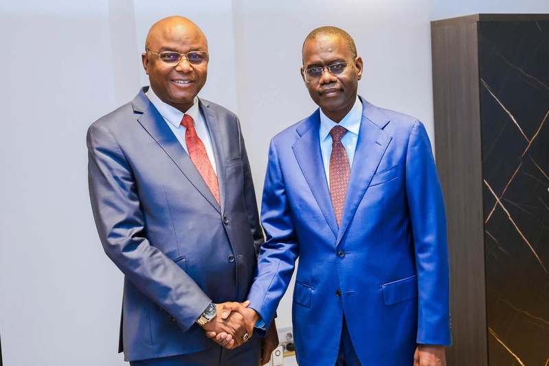 Le  ministre de l'Eau et de l'Energie de la République du Tchad reçu par le Pm du Sénégal