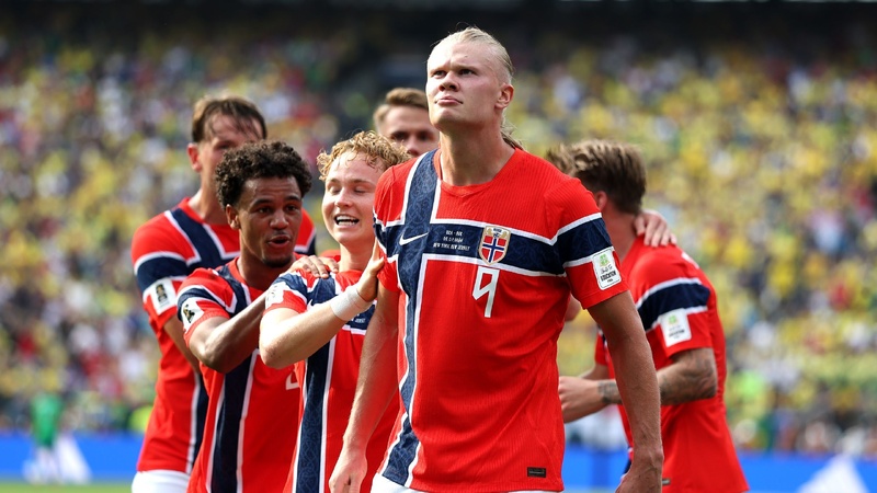 Coupe du monde - Le gros coup de froid : la Norvège élimine le Brésil en huitièmes de finale grâce à un doublé d'Erling Haaland (2-1) Coupe du monde - Le gros coup de froid : la Norvège élimine le Brésil en huitièmes de finale grâce à un doublé d'Erling Haaland (2-1)