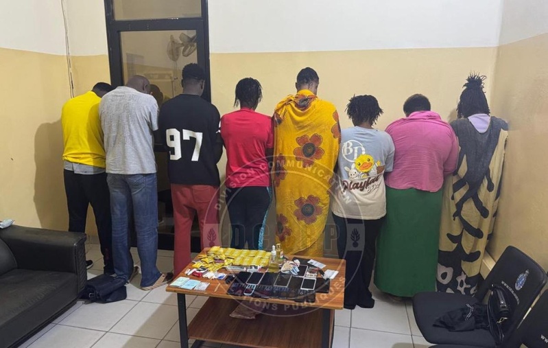 Sexe tarifé, drogue et alcool à Nord-Foire : Cinq prostituées et trois hommes arrêtés par la BR de Faidherbe Sexe tarifé, drogue et alcool à Nord-Foire : Cinq prostituées et trois hommes arrêtés par la BR de Faidherbe