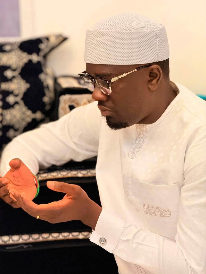 Ousmane Sonko à Yoff pour présenter ses condoléances à son inconditionnel Chérif Ousseynou Laye : L'hommage au-delà des larmes