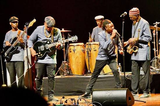 L’Orchestra Baobab au Just For You : la magistrale ferveur d’une relève triomphante