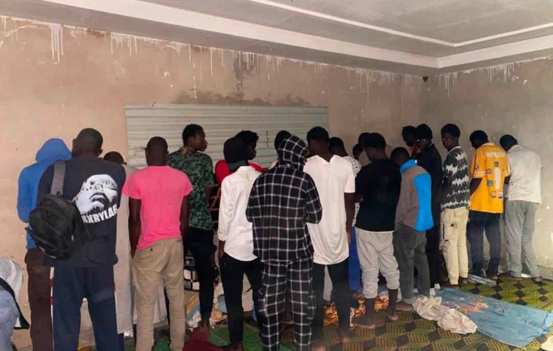Immigration clandestine : interception de 21 migrants en Gambie, parmi lesquels figurent 11 ressortissants sénégalais