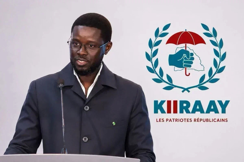 Lancement du parti : Kiiraay sort le chéquier pour les grandes chaînes de télévision Lancement du parti : Kiiraay sort le chéquier pour les grandes chaînes de télévision