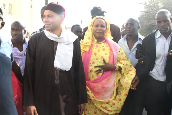 Wade fils a joint l'ex sénatrice ...Ce que Karim Wade et Aïda Ndiongue se sont dits (EXCLUSIF DAKARPOSTE) Wade fils a joint l'ex sénatrice ...Ce que Karim Wade et Aïda Ndiongue se sont dits (EXCLUSIF DAKARPOSTE)