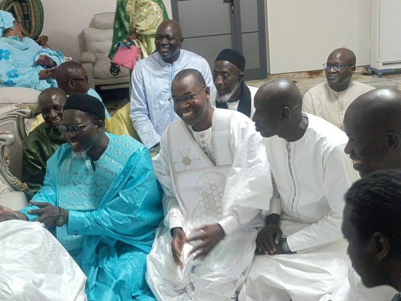 Une délégation du parti Rewmi reçue en audience par Serigne Moussa Nawel Une délégation du parti Rewmi reçue en audience par Serigne Moussa Nawel