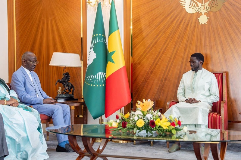 Diplomatie : Bassirou Diomaye Faye reçoit un émissaire mauritanien porteur d’un message du président El Ghazouani