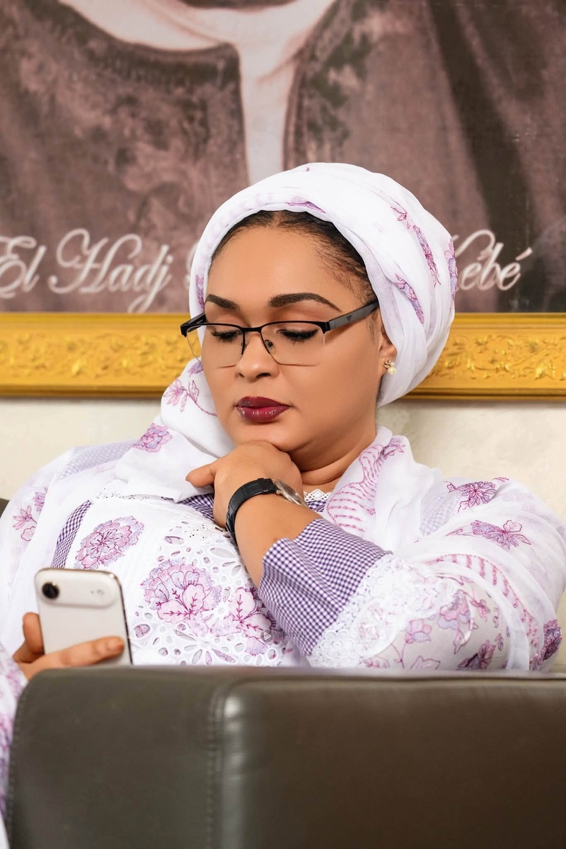 L'élégance en héritage : Mouminatou Kébé, l'éclat discret de la noblesse d'âme