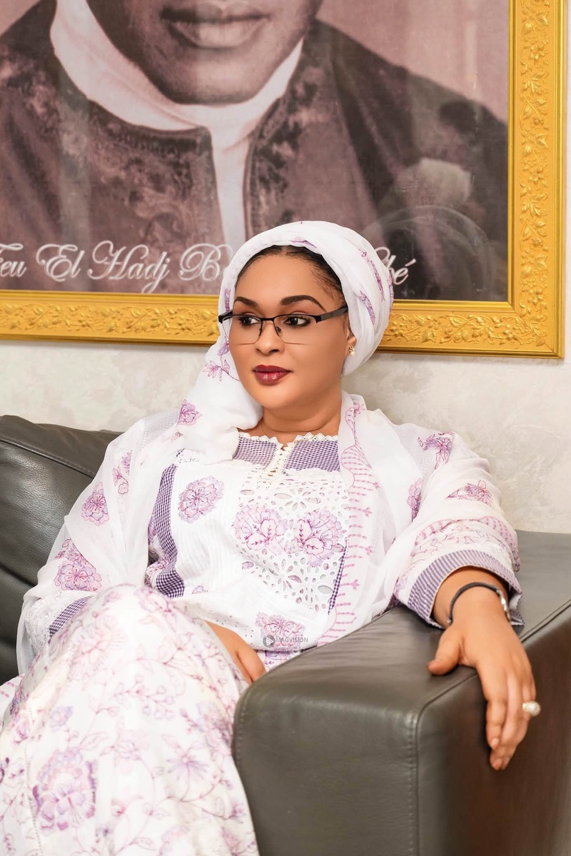 L'élégance en héritage : Mouminatou Kébé, l'éclat discret de la noblesse d'âme