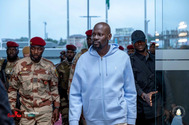 Métamorphose physique du chef de l'État Guinéen : les interrogations de l'opinion face à la silhouette amincie de Doumbouya