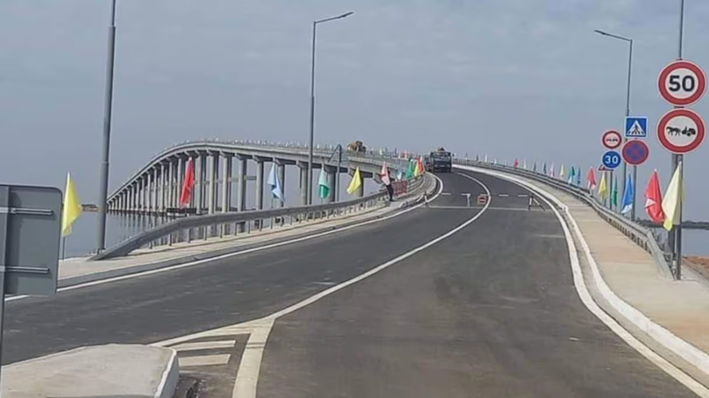 Foundiougne : une adolescente de 15 ans fauchée mortellement par un camion au pont Nelson Mandela Foundiougne : une adolescente de 15 ans fauchée mortellement par un camion au pont Nelson Mandela