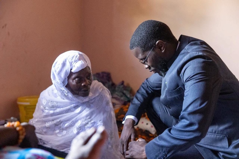 Ndiaganiao : Bassirou Diomaye Faye rend hommage à deux figures de la mémoire familiale et politique