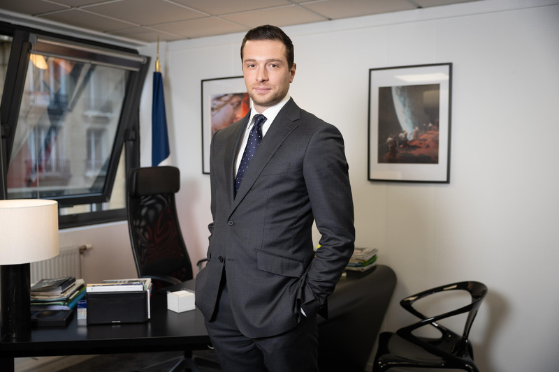 2027 en ligne de mire : Bardella façonne sa stature d’homme d’État, Le Pen prépare l’Élysée 2027 en ligne de mire : Bardella façonne sa stature d’homme d’État, Le Pen prépare l’Élysée