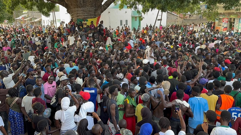 Mame Boye Diao, quand le maire s’agenouille devant la tradition et se grandit aux yeux de son peuple