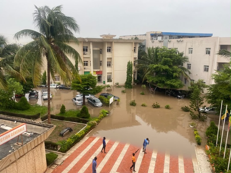 Dakar sous les eaux : Le naufrage des milliards et le crépuscule des illusions Dakar sous les eaux : Le naufrage des milliards et le crépuscule des illusions
