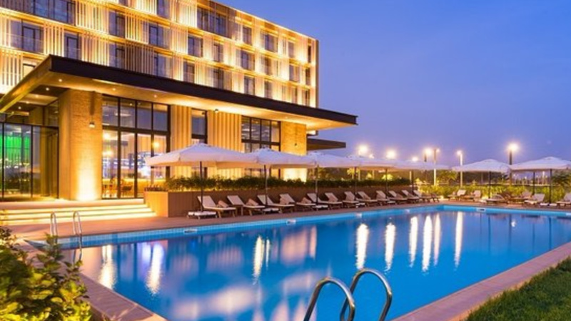 (EXCLUSIF) Radisson Diamniadio change de mains : Terrou-Bi à la manœuvre pour relancer l’hôtel en crise
