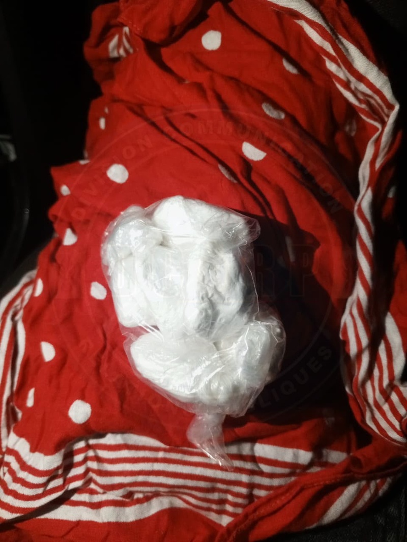 Drogue dans les Sicap: le GLAD fait tomber un Nigérian avec cocaïne et crack Drogue dans les Sicap: le GLAD fait tomber un Nigérian avec cocaïne et crack