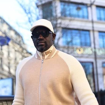 Face aux preuves et effarantes révélations de Dakaractu, le tristement célèbre fugitif  Moustapha Sow de SF Capital Ltd  active une marionnette "one line"