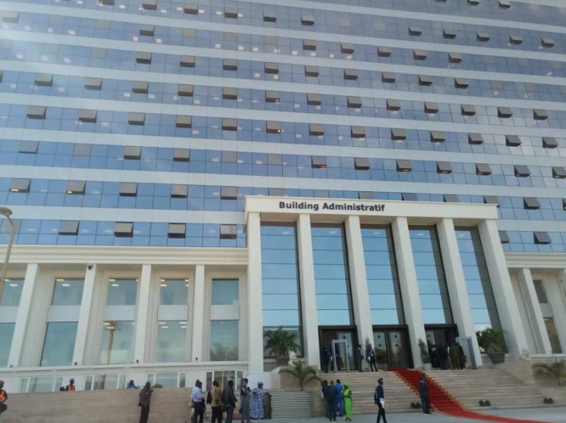 Polémique sur les villas du Point E : Serigne Bassirou Guèye conteste les accusations, le principe de l’incessibilité des logements de fonction en question