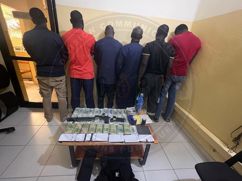 Gendarmerie nationale : un gang de faussaires démantelé, plus d’un milliard FCFA de faux billets et un arsenal saisis dans un coup de filet spectaculaire à l'actif de la BR de Dakar Gendarmerie nationale : un gang de faussaires démantelé, plus d’un milliard FCFA de faux billets et un arsenal saisis dans un coup de filet spectaculaire à l'actif de la BR de Dakar
