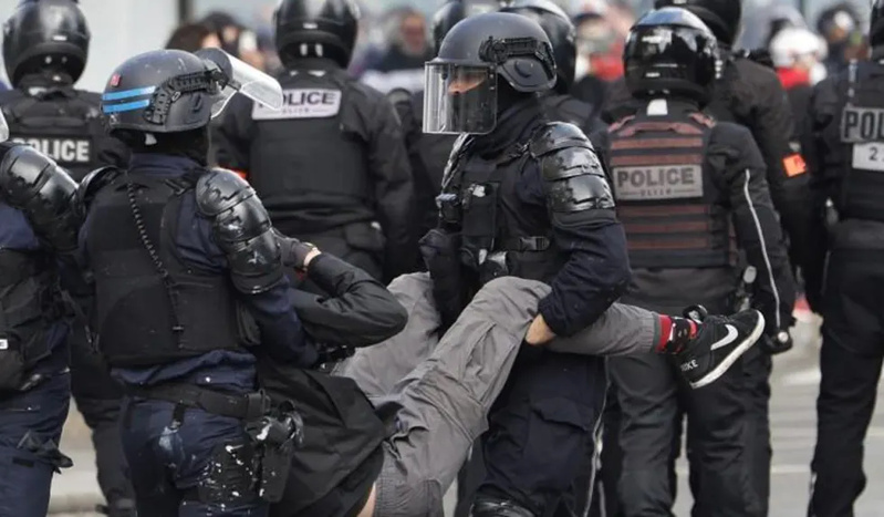 Le parquet de Paris fait état de 720 personnes interpellées dont 517 gardes à vue