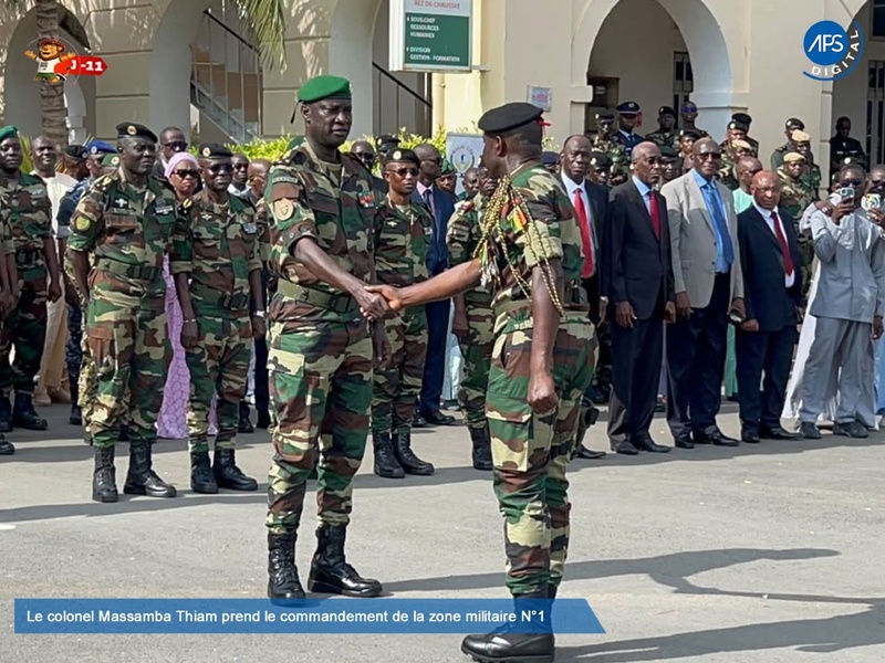 Forces armées : Le Colonel Massamba Thiam prend les rênes de la prestigieuse Zone Militaire N°1 au camp Dial-Diop Forces armées : Le Colonel Massamba Thiam prend les rênes de la prestigieuse Zone Militaire N°1 au camp Dial-Diop