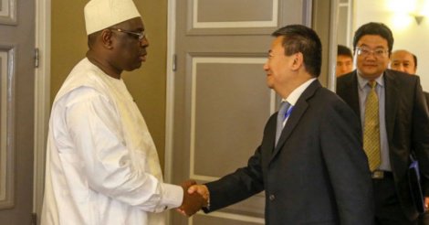 La gifle de Macky aux Chinois La gifle de Macky aux Chinois