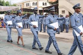 ENSOA : LES ÉLÈVES ONT ENREGISTRÉ DES RÉSULTATS SCOLAIRES "TRÈS SATISFAISANTS" (COMMANDANT) ENSOA : LES ÉLÈVES ONT ENREGISTRÉ DES RÉSULTATS SCOLAIRES "TRÈS SATISFAISANTS" (COMMANDANT)