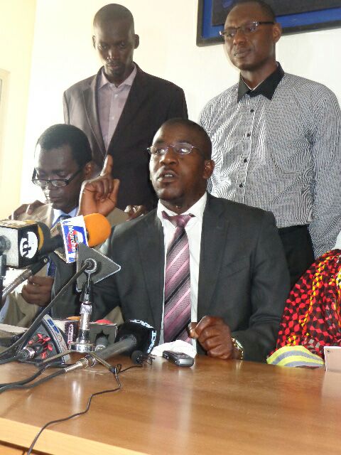 En conférence de presse, le Syndicat des travailleurs de la Justice dénonce l'indifférence de leur ministre de tutelle, Me Sidiki Kaba En conférence de presse, le Syndicat des travailleurs de la Justice dénonce l'indifférence de leur ministre de tutelle, Me Sidiki Kaba