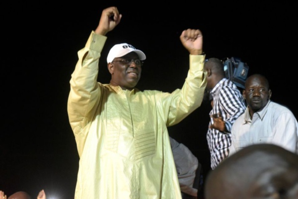Avant d'aller en villégiature, le Pr Macky Sall au Grand Théâtre ce jeudi pour... Avant d'aller en villégiature, le Pr Macky Sall au Grand Théâtre ce jeudi pour...