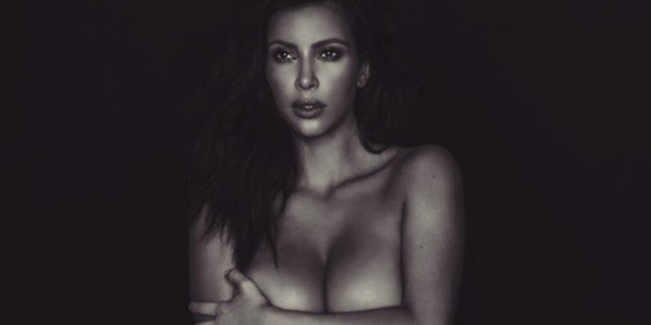 Kim Kardashian nue sur Instagram: "C'est de l'art" Kim Kardashian nue sur Instagram: "C'est de l'art"