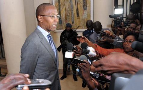Du faux qui n’existe pas et de la tentative d’escroquerie sans préjudice ni plaignant : Abdoul Mbaye s'explique... Du faux qui n’existe pas et de la tentative d’escroquerie sans préjudice ni plaignant : Abdoul Mbaye s'explique...