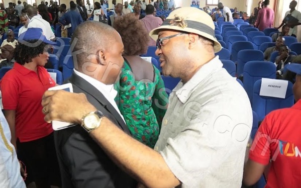 Dites désormais Dr Cheikh Diallo ! Dites désormais Dr Cheikh Diallo !