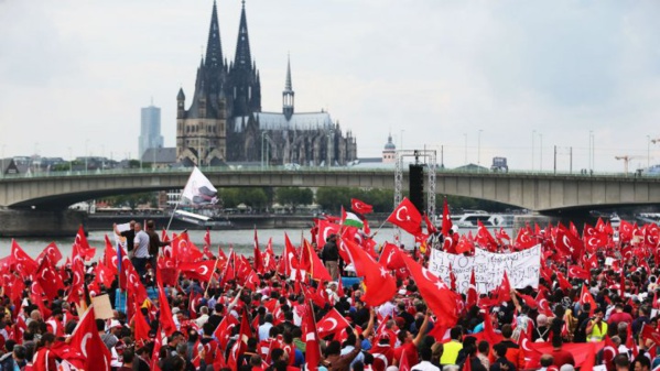 Manifestation en Allemagne : Erdogan privé de discours, la tension monte entre Ankara et Berlin