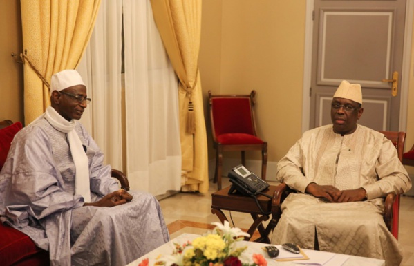 Saignée entamée au sein de la formation libérale     /                   Les vraies raisons de cette ruée "salutaire" vers le  "Macky" Saignée entamée au sein de la formation libérale     /                   Les vraies raisons de cette ruée "salutaire" vers le  "Macky"