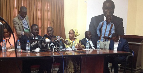 Un nouveau front contre Macky : L’opposition et les mouvements de la société civile lancent "Wallu Senegaal" Un nouveau front contre Macky : L’opposition et les mouvements de la société civile lancent "Wallu Senegaal"