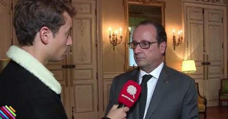 Samedi, François Hollande ne savait plus sur quel pied danser pour évoquer la visite de Vladimir Poutine à Paris le 19 octobre prochain. Au final, c'est le président russe qui a tranché à sa place: il a annulé sa visite. Une façon de porter un coup à l'autorité du président français. © Twitter@Qofficiel.