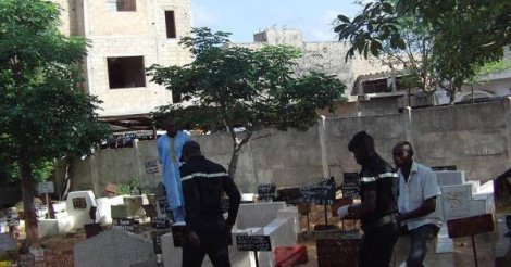 Surpris en train de profaner la tombe d’un enfant de 10 ans Surpris en train de profaner la tombe d’un enfant de 10 ans