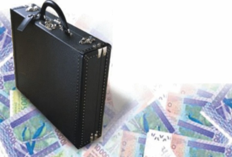 Pour des crédits non remboursables, trois hommes d'affaires sénégalais mettent à "genoux" une banque Pour des crédits non remboursables, trois hommes d'affaires sénégalais mettent à "genoux" une banque