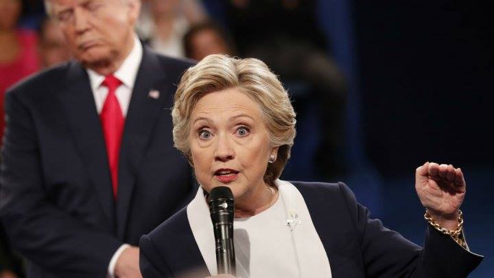 Hillary Clinton, la déroute d'une ambitieuse battue par un novice