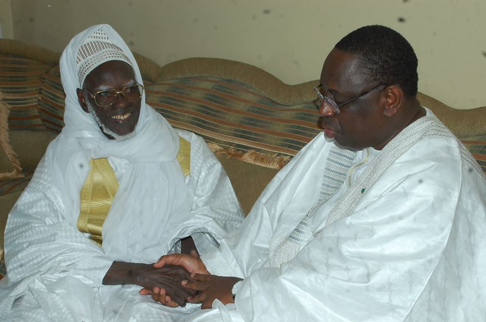 Serigne Mountakha impose la prière à Macky Sall