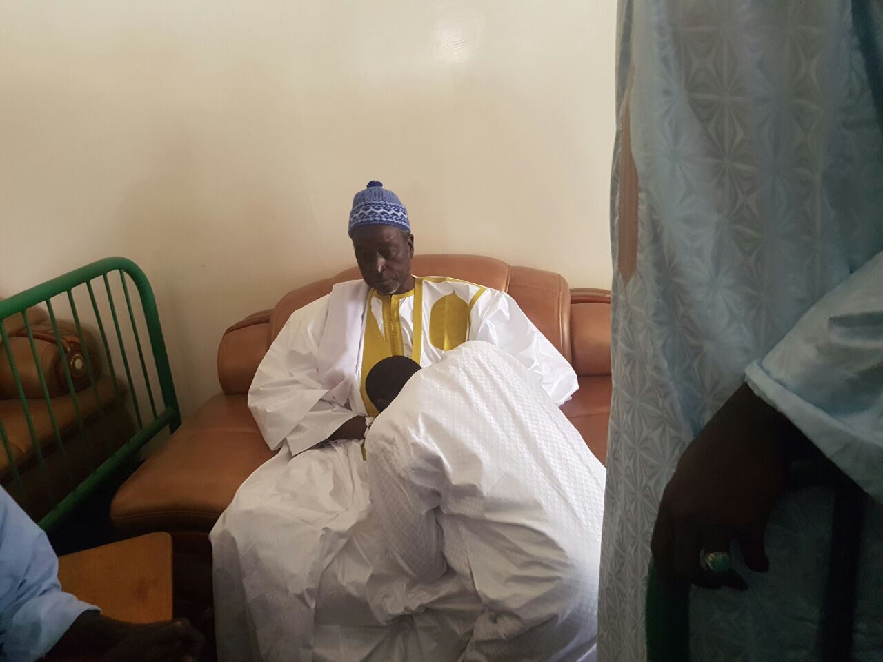 Les images touchantes du Magal de Cheikh Amar  en compagnie de sa maman Adja Ndèye Coura Ndiaye