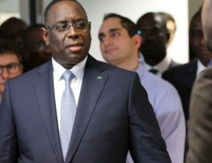 Macky Sall, un nègre à Paris